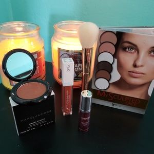 High end makeup bundle💗